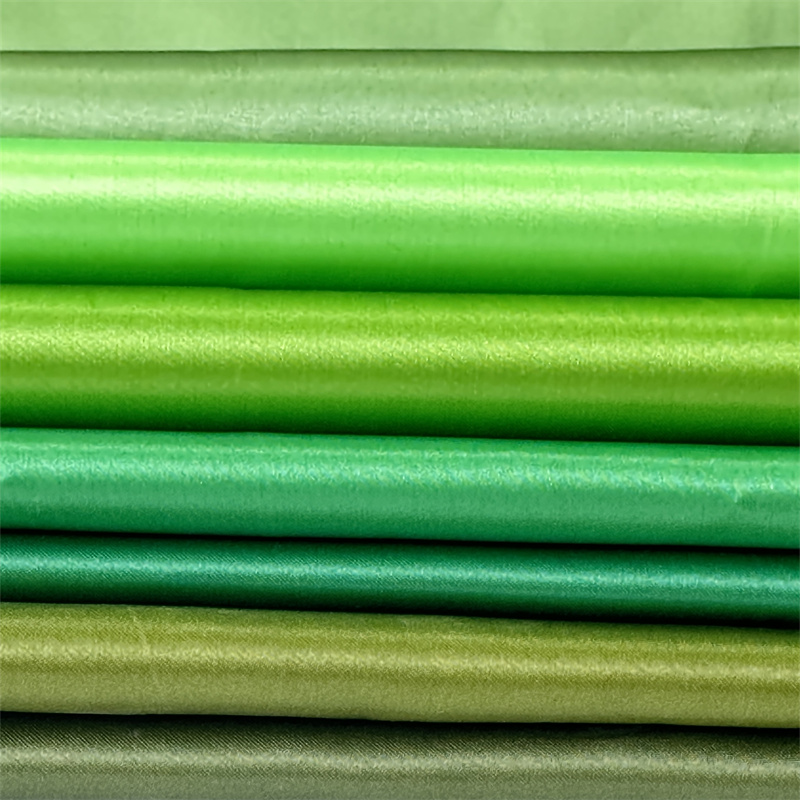 สีเขียว